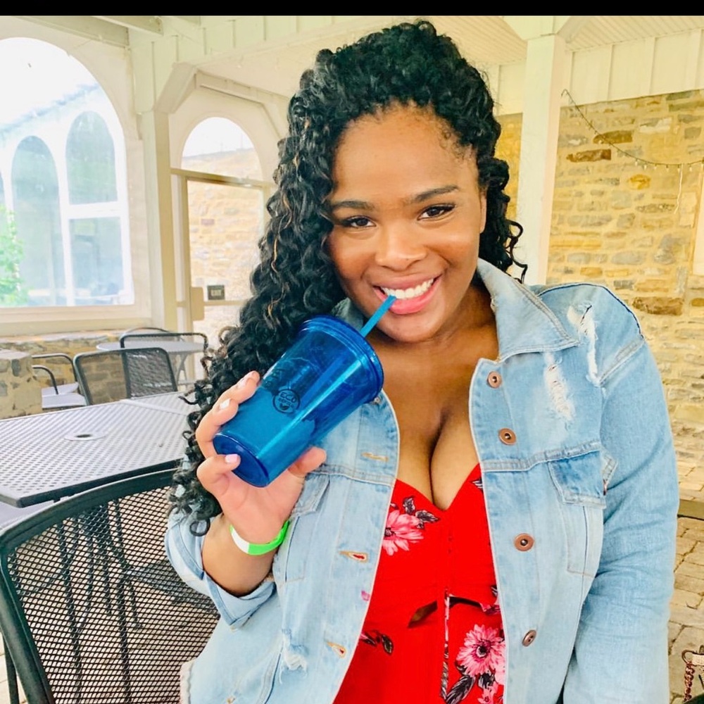 Meet your Posher, Tierra